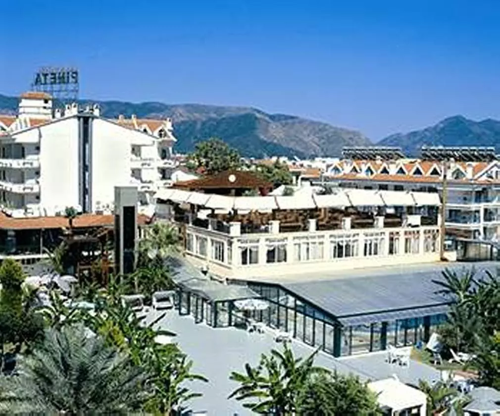 1367652_12_b (Copy).jpg